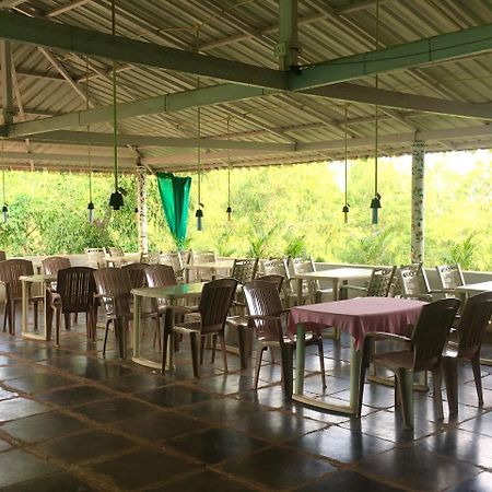 White Elephant Restaurant & Cottages Gokarna Gokarna  Bagian luar foto