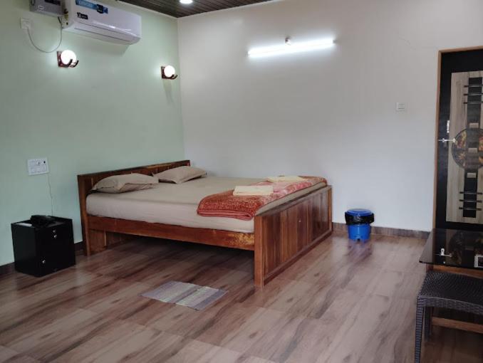 White Elephant Restaurant & Cottages Gokarna Gokarna  Bagian luar foto
