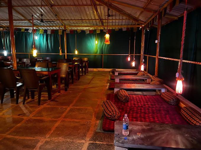 White Elephant Restaurant & Cottages Gokarna Gokarna  Bagian luar foto