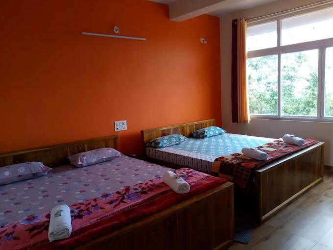 White Elephant Restaurant & Cottages Gokarna Gokarna  Bagian luar foto