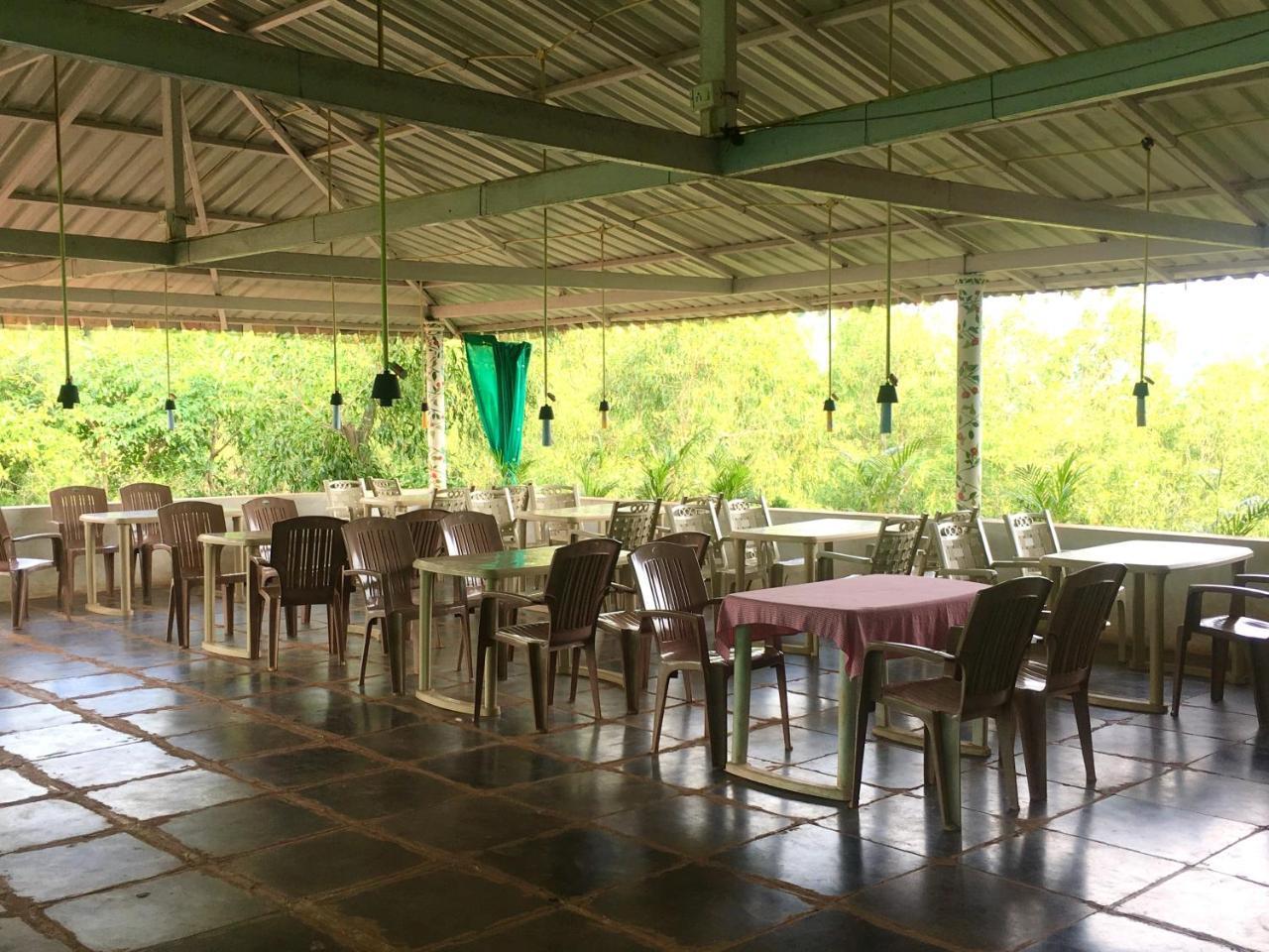 White Elephant Restaurant & Cottages Gokarna Gokarna  Bagian luar foto