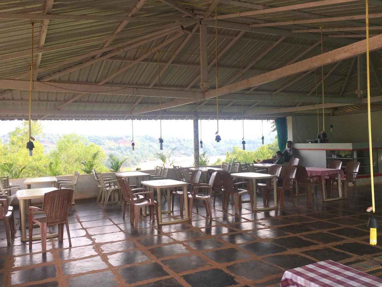 White Elephant Restaurant & Cottages Gokarna Gokarna  Bagian luar foto