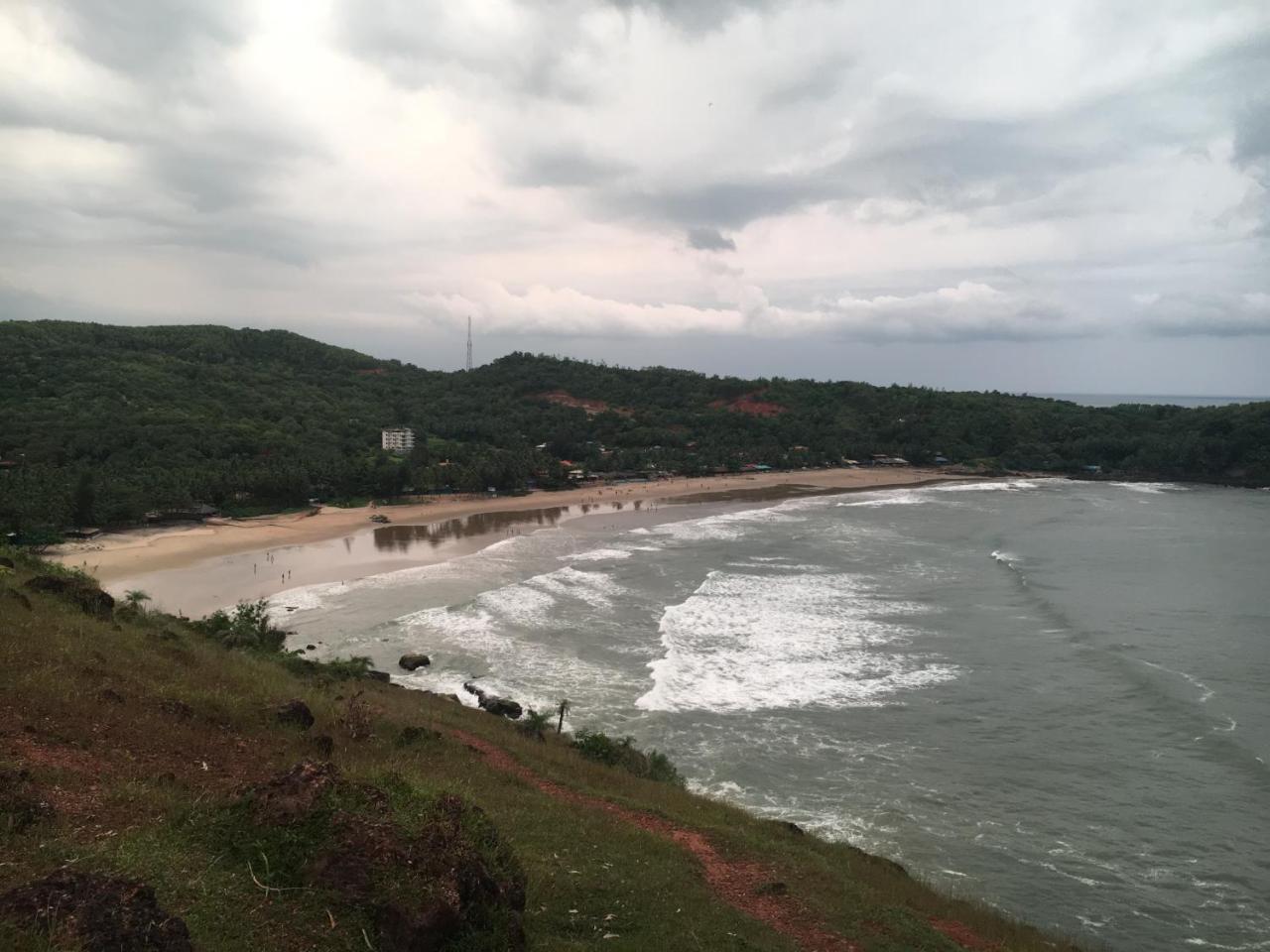 White Elephant Restaurant & Cottages Gokarna Gokarna  Bagian luar foto