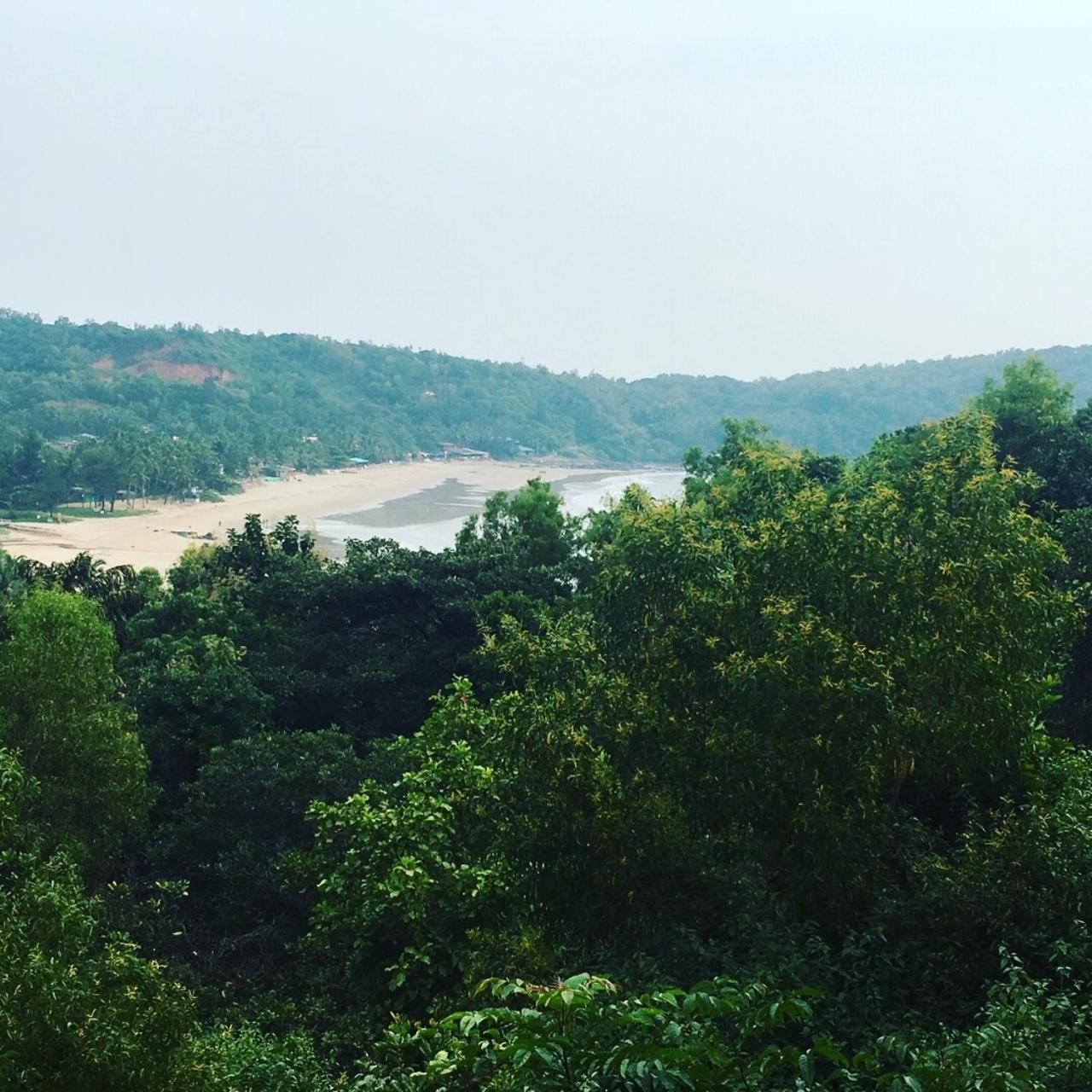 White Elephant Restaurant & Cottages Gokarna Gokarna  Bagian luar foto